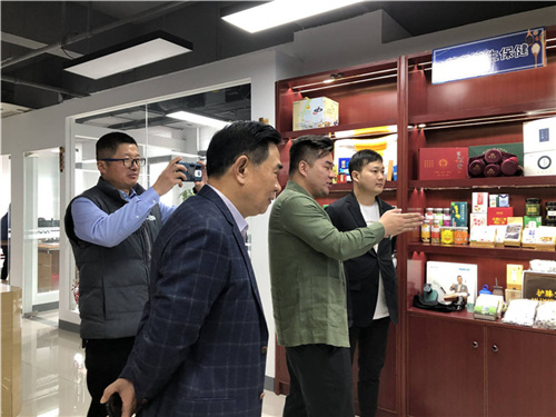 微達(dá)國際周總來我公司參觀交流